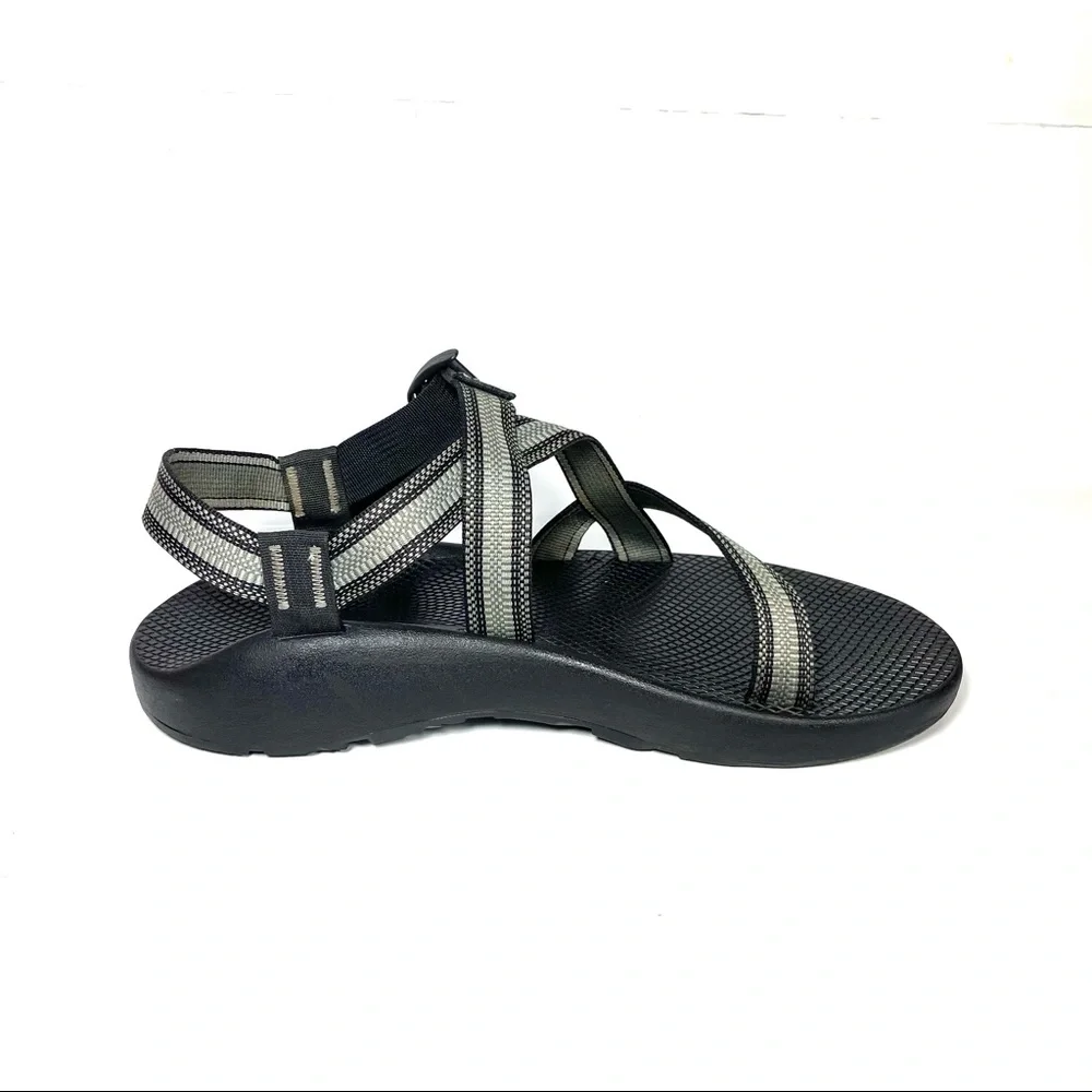 Chaco Sandals Men’s Size‎ 13 M Ankle Strap Vibram Gray Stripped Fabric